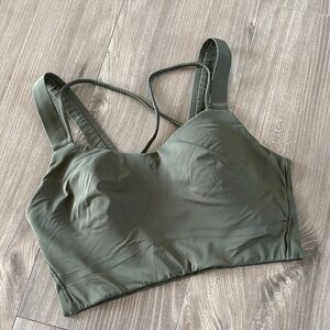 Lululemon like a cloud sports bra size 8